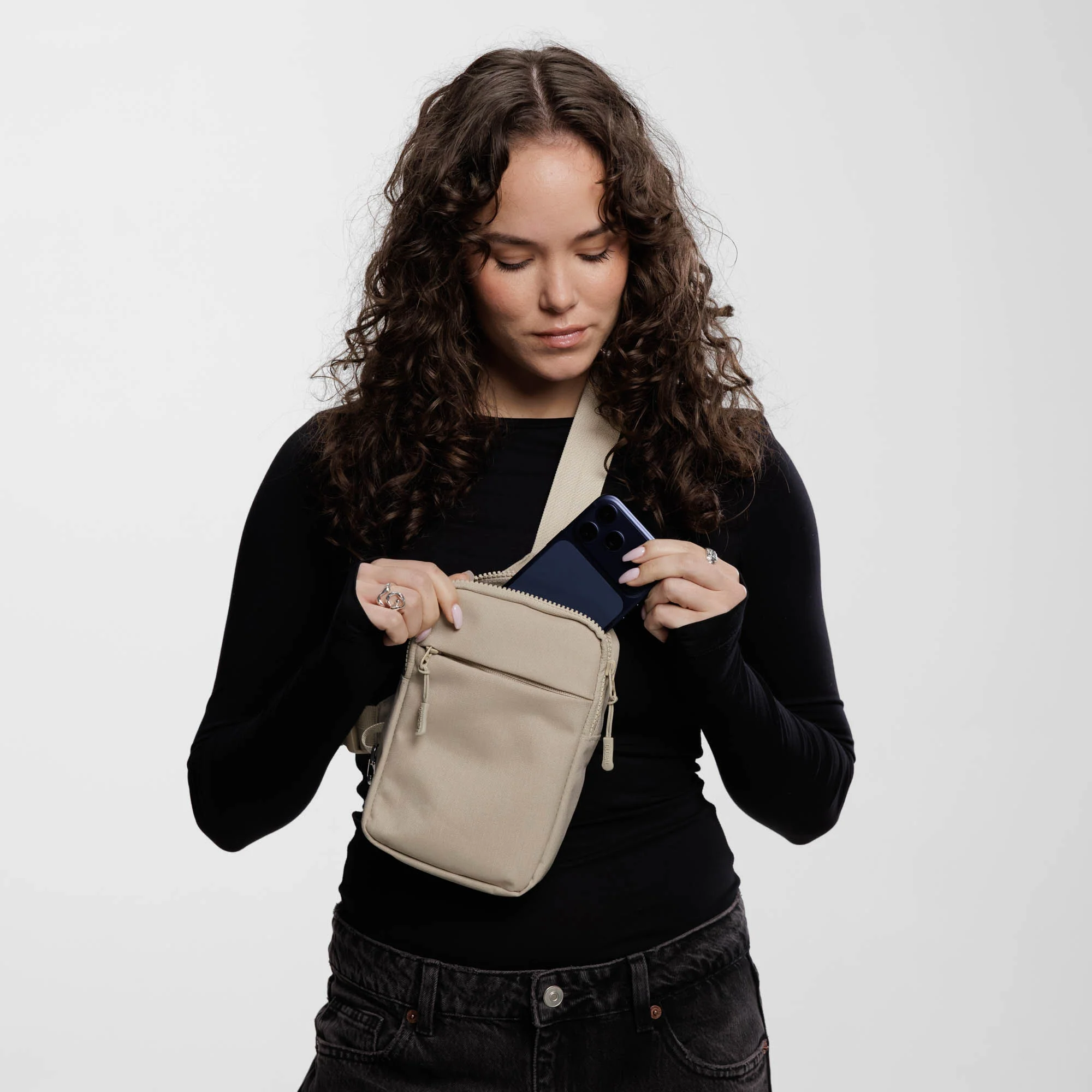Travel Sling Bag 2.0 - Image 82